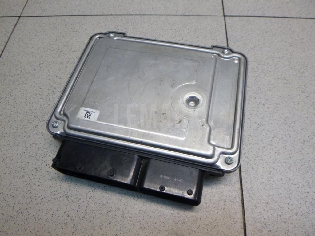 Блок управления двигателем