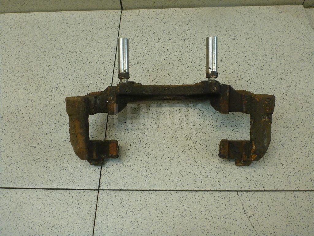 Скоба суппорта переднего