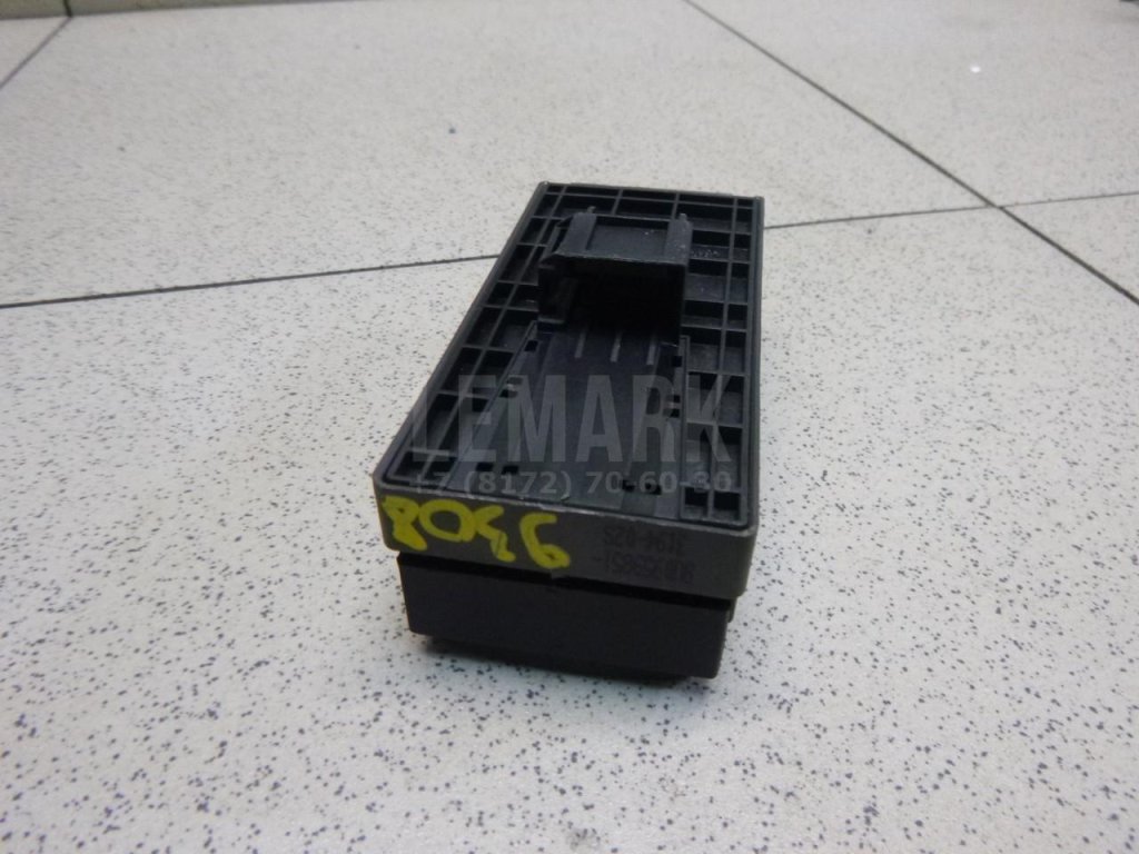 Блок управления стеклоподъемниками