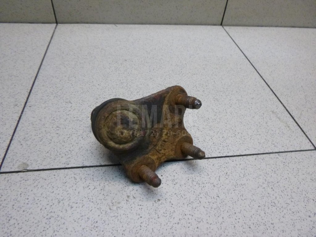 Опора шаровая левая передней подвески