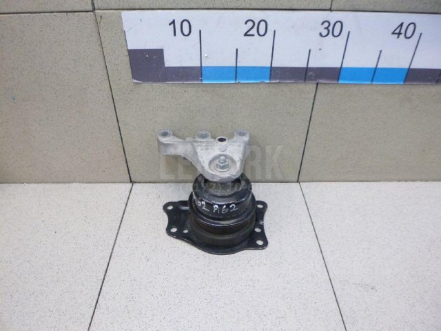 Опора двигателя правая