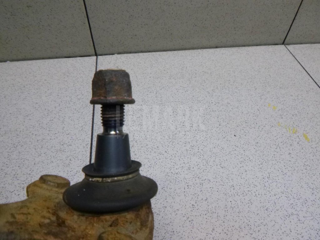 Опора шаровая левая передней подвески