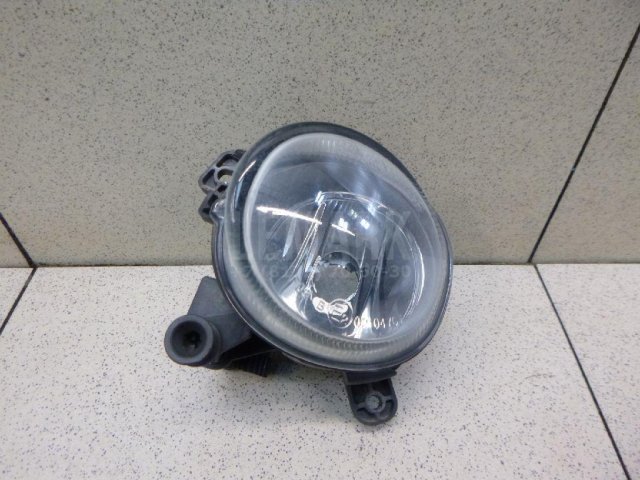 Фара противотуманная левая