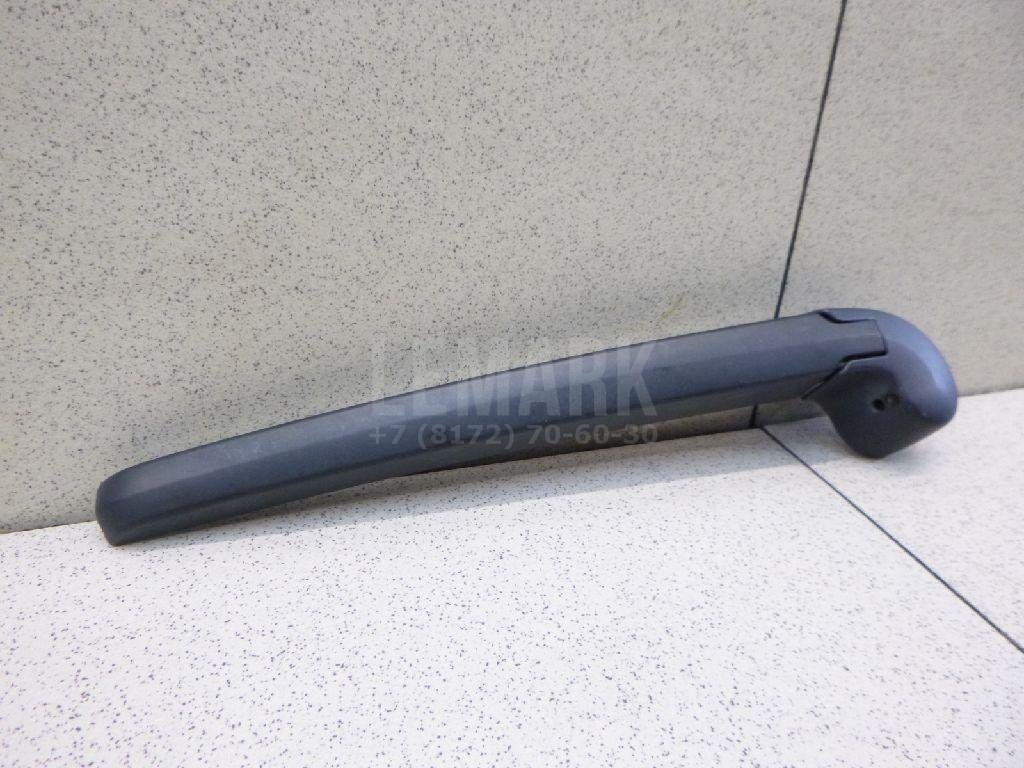 Поводок стеклоочистителя заднего