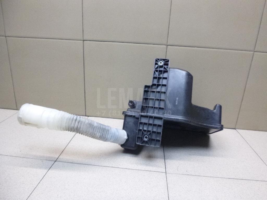 Бачок омывателя лобового стекла