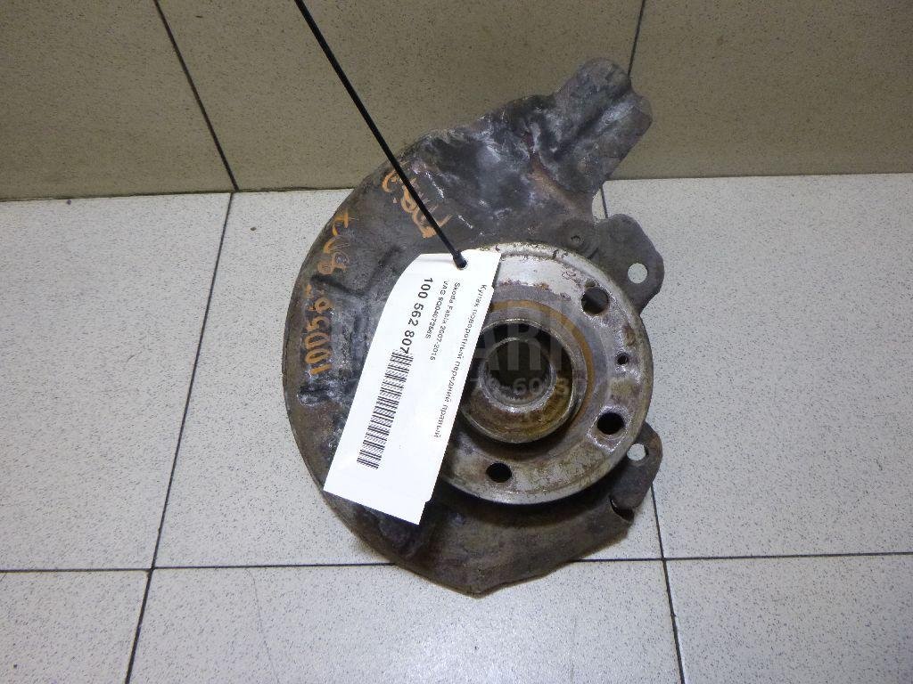 Кулак поворотный передний правый