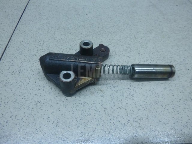 Натяжитель цепи