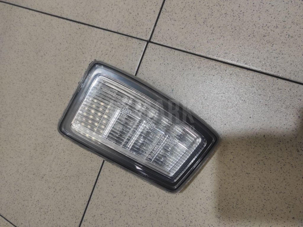 Фонарь задний внутренний левый