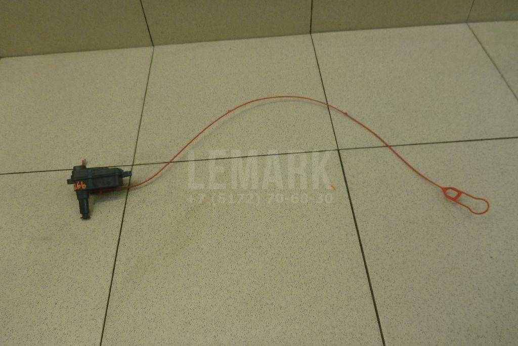 Активатор замка крышки бензобака