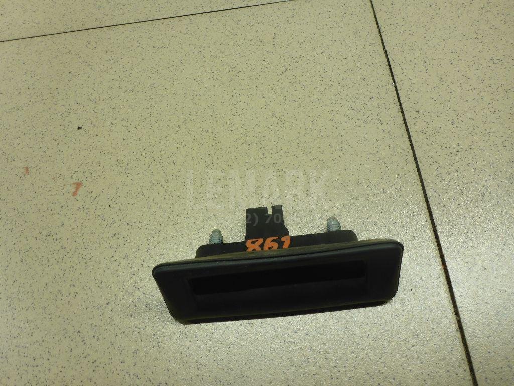 Кнопка открывания багажника