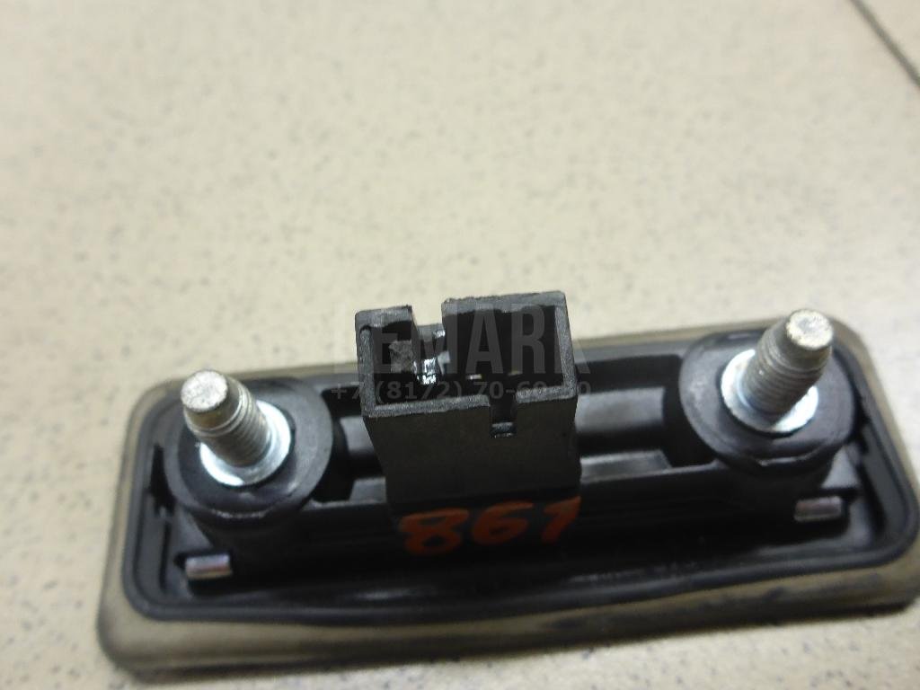 Кнопка открывания багажника