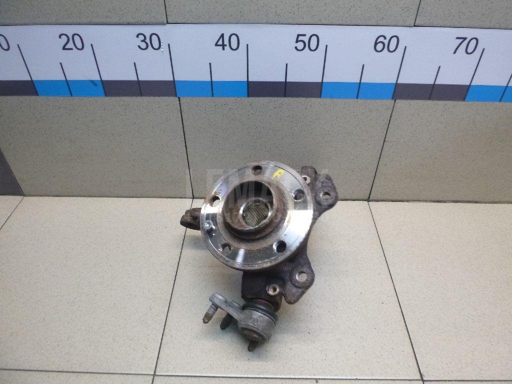 Кулак поворотный передний правый