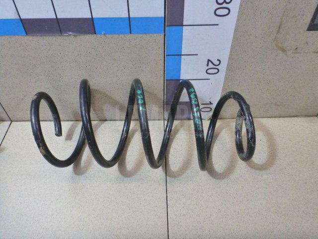 Пружина передняя