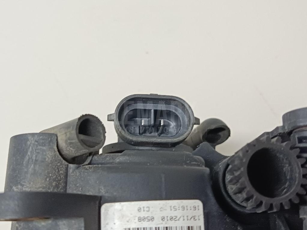 Фара противотуманная левая