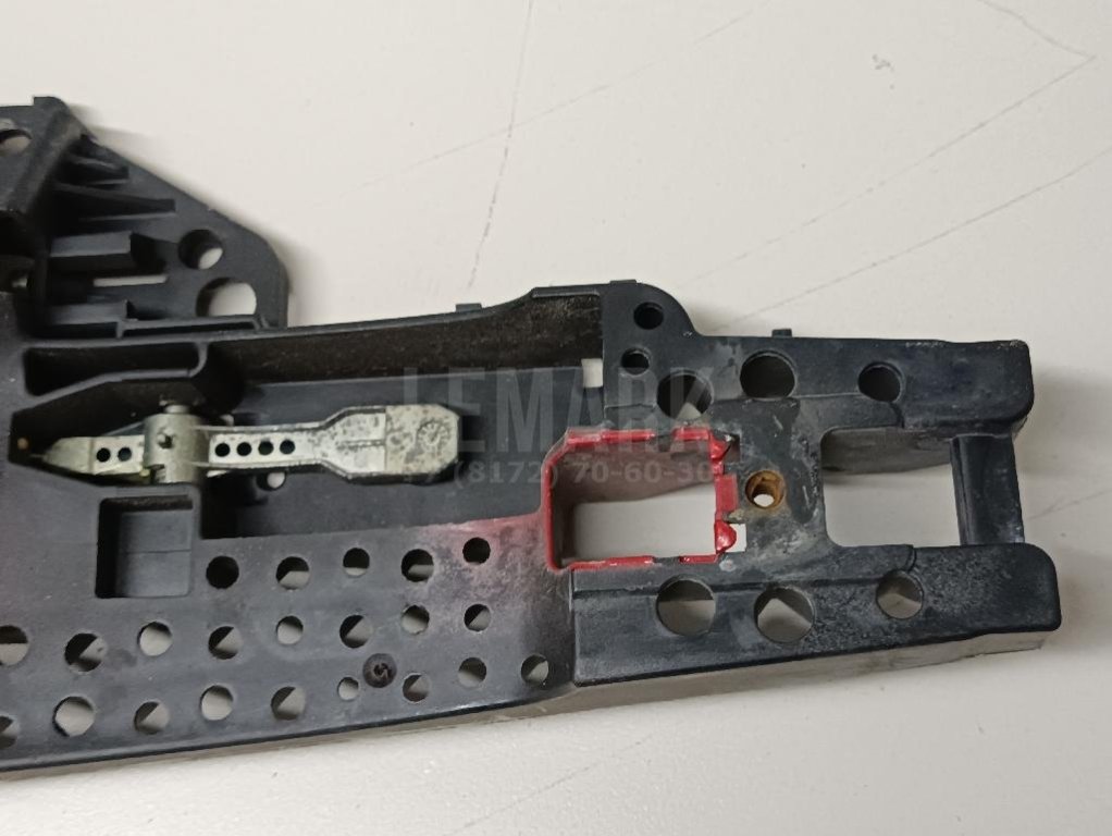 Кронштейн ручки для  Audi 80/90 [B3] 1986-1991