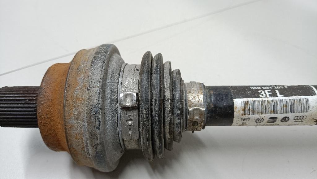 Полуось задняя левая