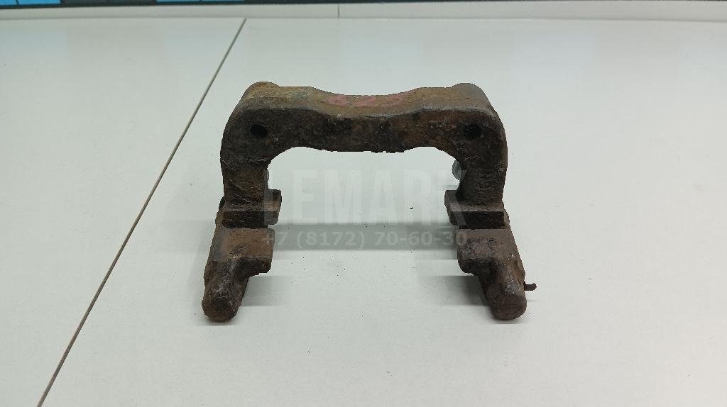 Скоба суппорта заднего правого