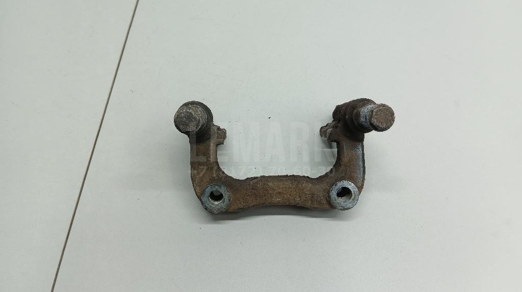 Скоба суппорта заднего правого