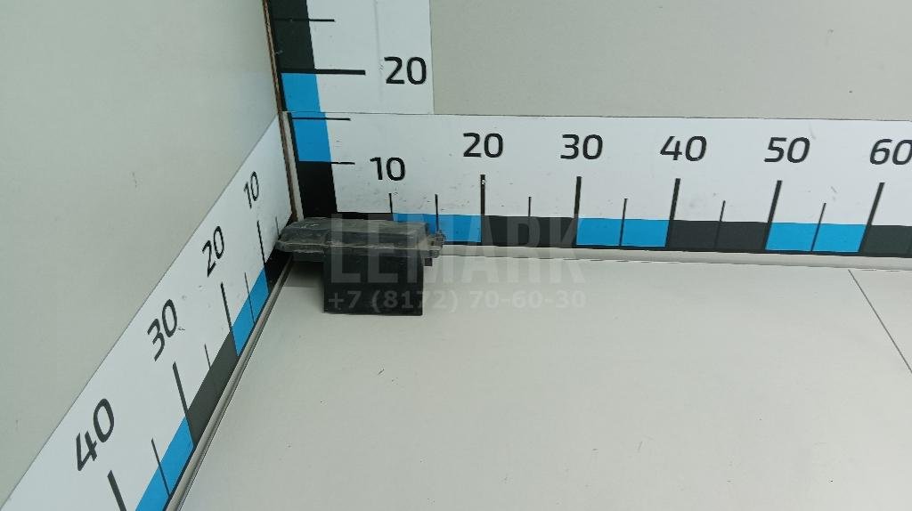 Крышка блока предохранителей