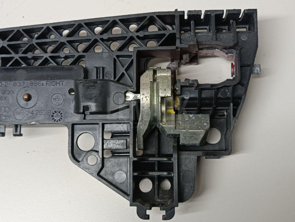 Кронштейн ручки для  Audi A3 [8V] 2013-2020