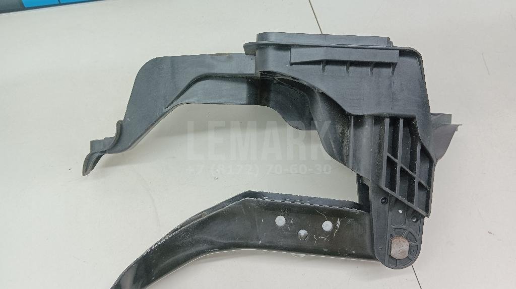 Педаль тормоза