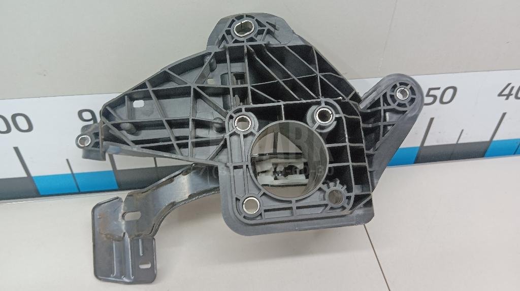 Педаль тормоза