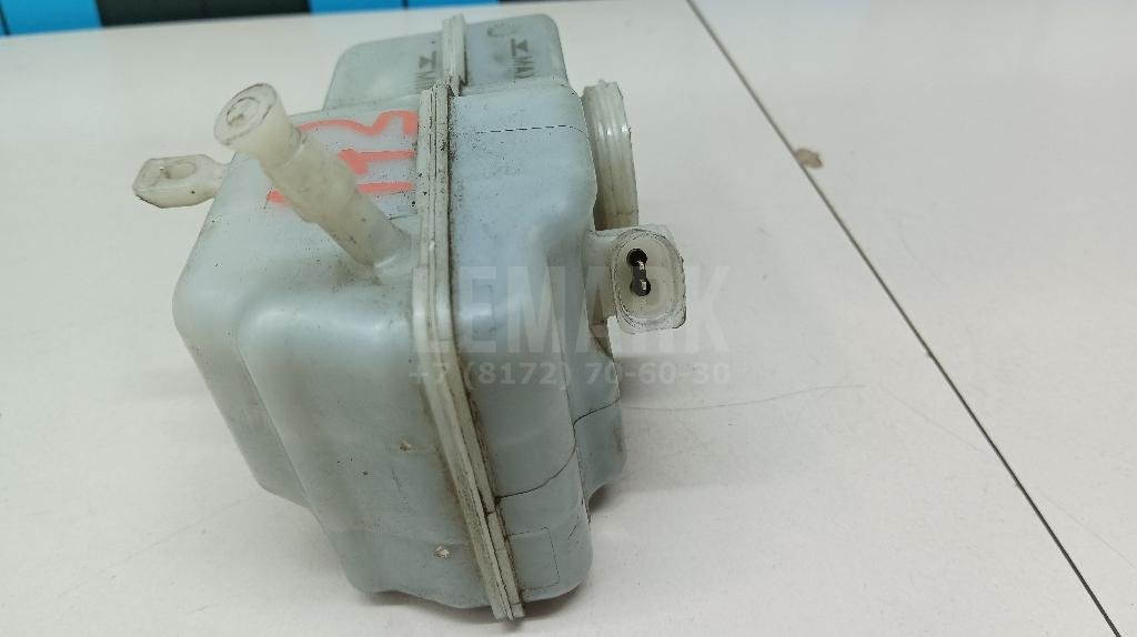 Бачок главного тормозного цилиндра