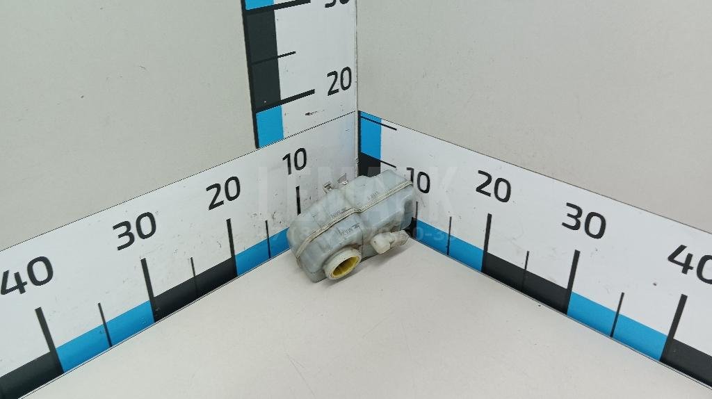 Бачок главного тормозного цилиндра