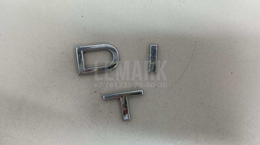 Эмблема на крышку багажника