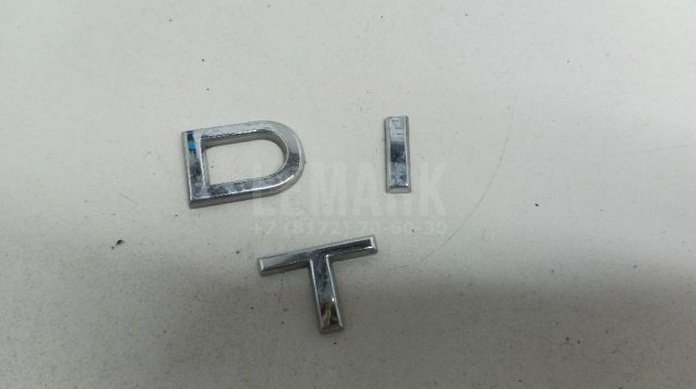 Эмблема на крышку багажника