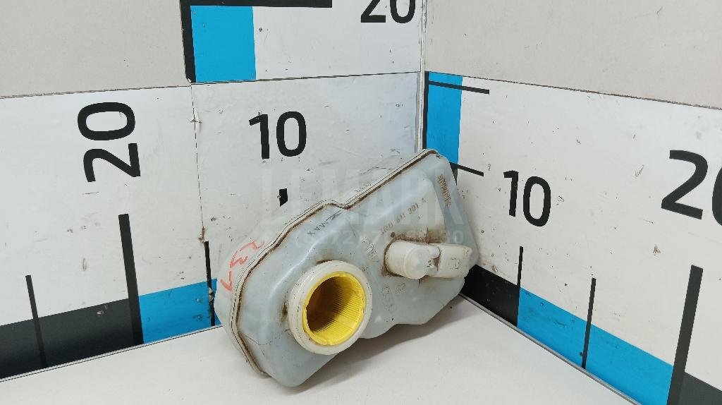 Бачок главного тормозного цилиндра