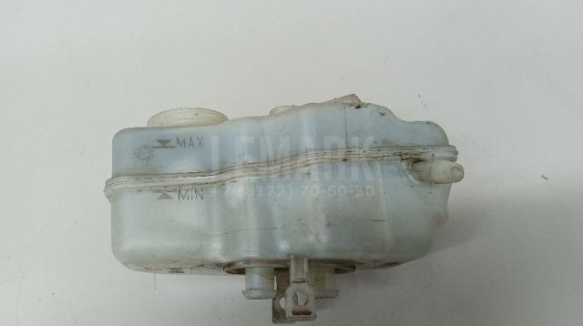 Бачок главного тормозного цилиндра