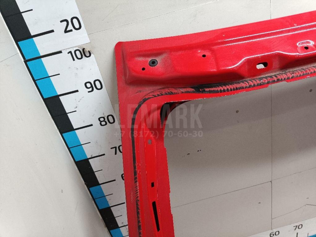 Дверь багажника