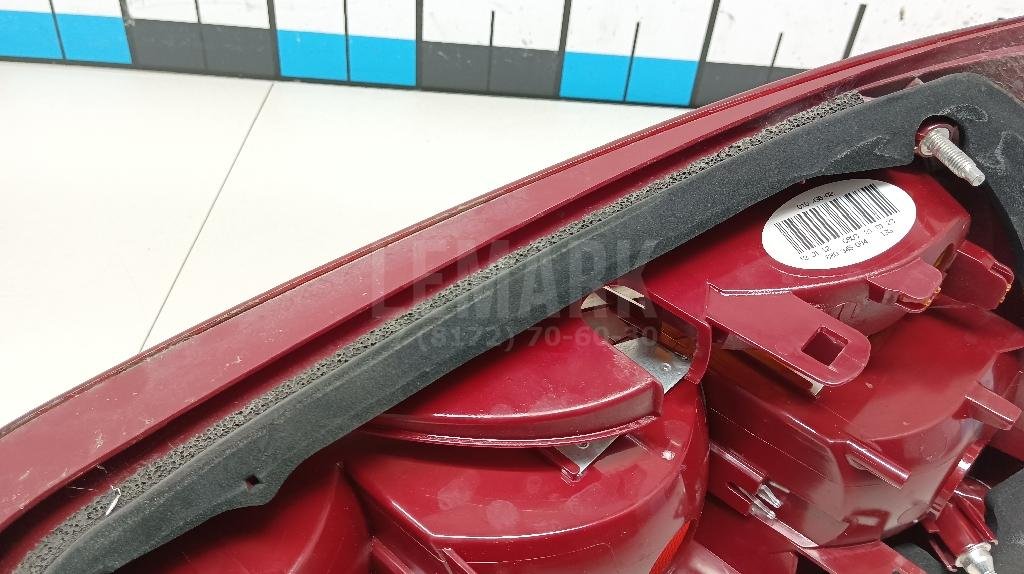 Фонарь задний правый для  Audi A3 [8P1] 2003-2013