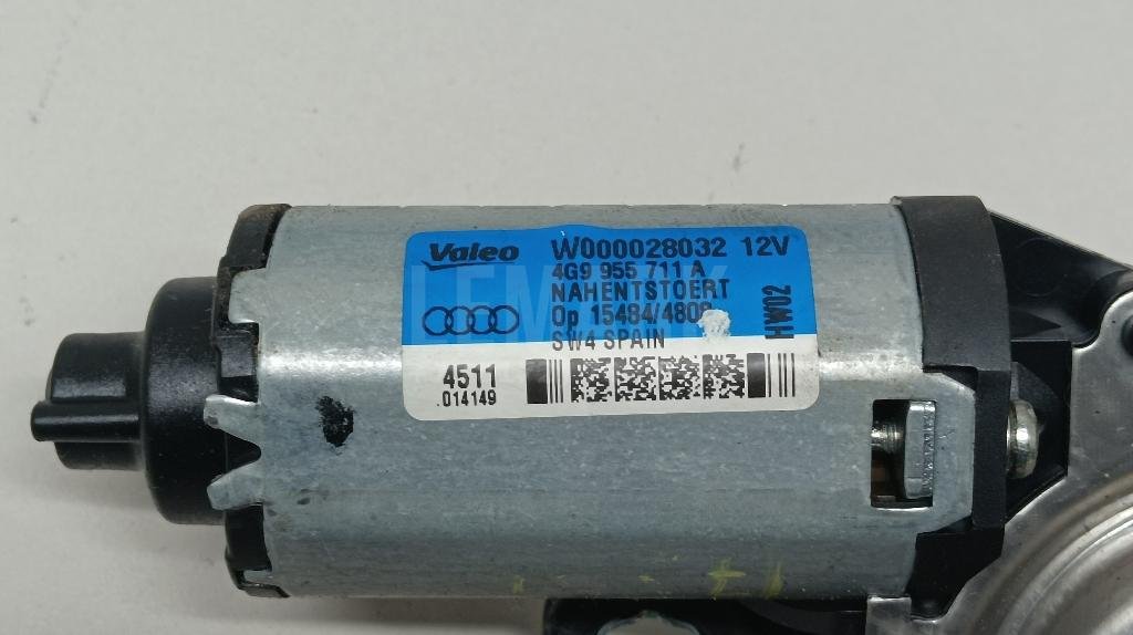 Моторчик стеклоочистителя задний