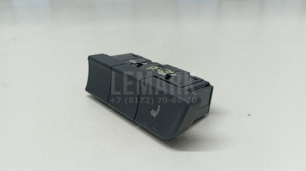 Кнопка обогрева сидений