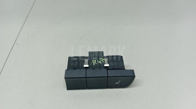 Кнопка обогрева сидений