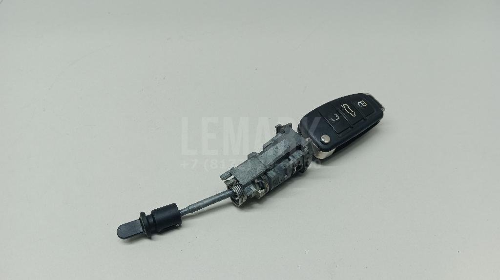 Вставка замка двери лев.