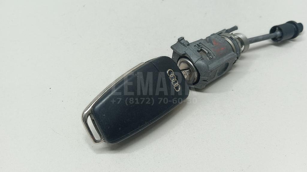 Вставка замка двери лев.