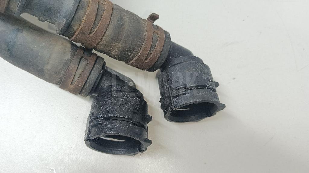 Патрубок отопителя