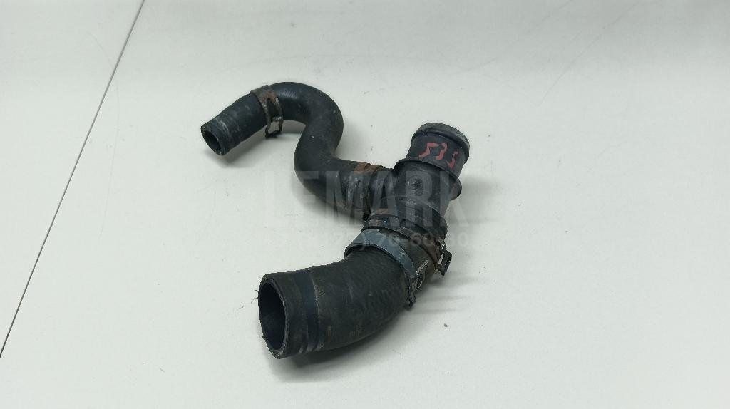 Патрубок радиатора