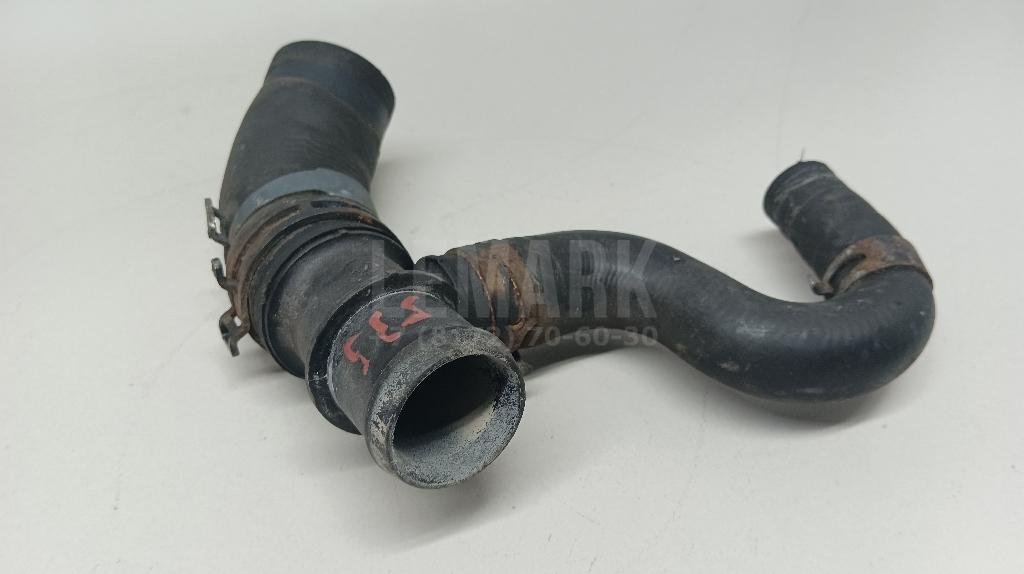 Патрубок радиатора