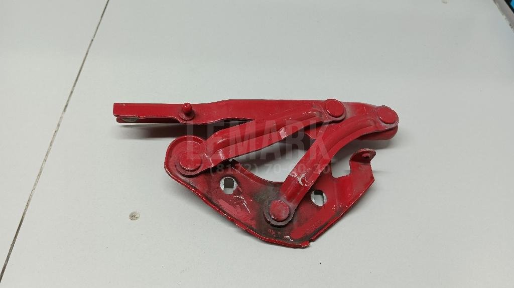 Петля капота левая