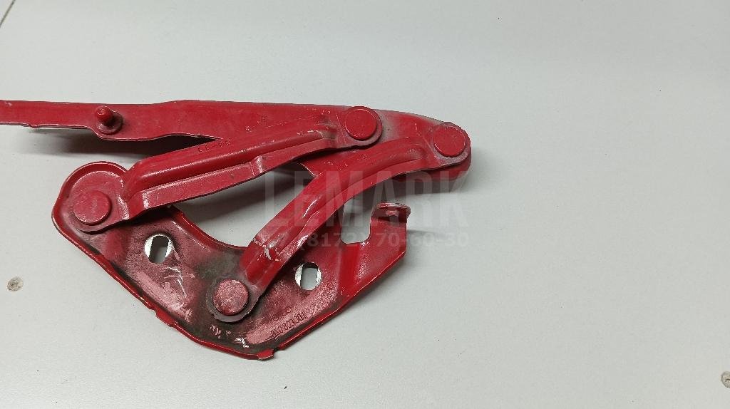 Петля капота левая