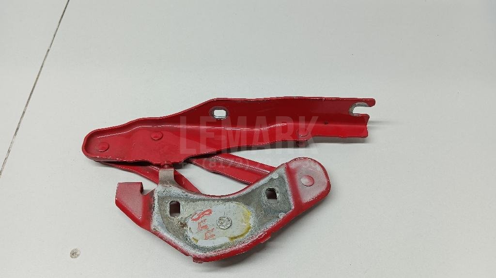 Петля капота левая