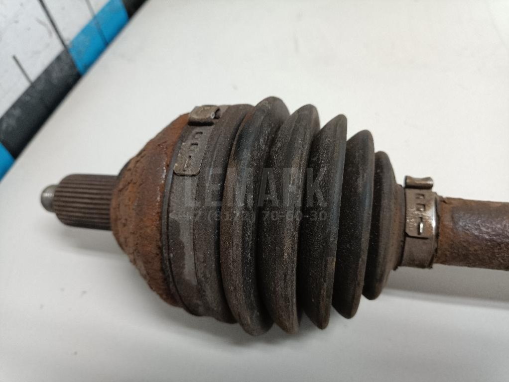 Полуось передняя левая