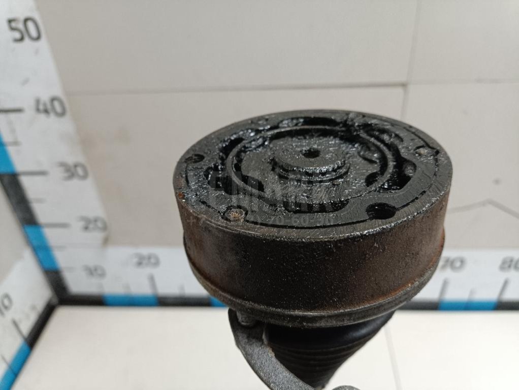 Полуось передняя левая