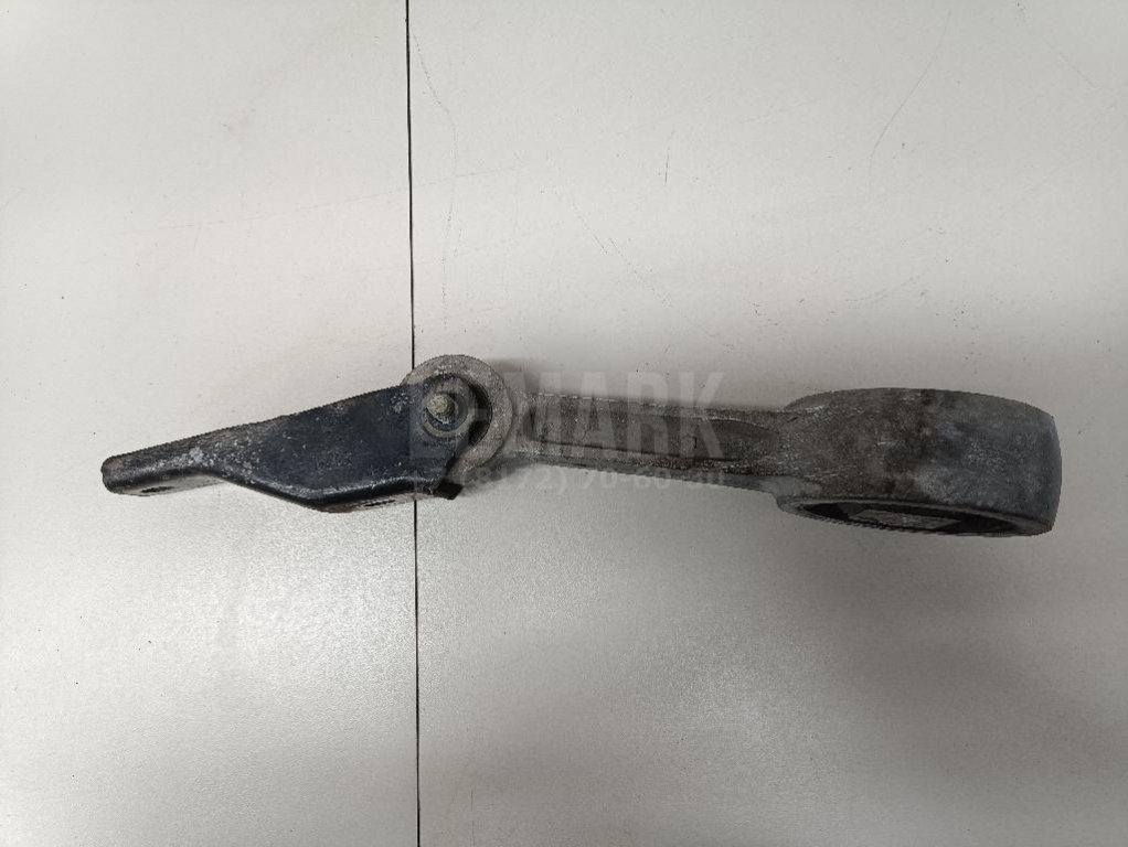 Опора двигателя задняя