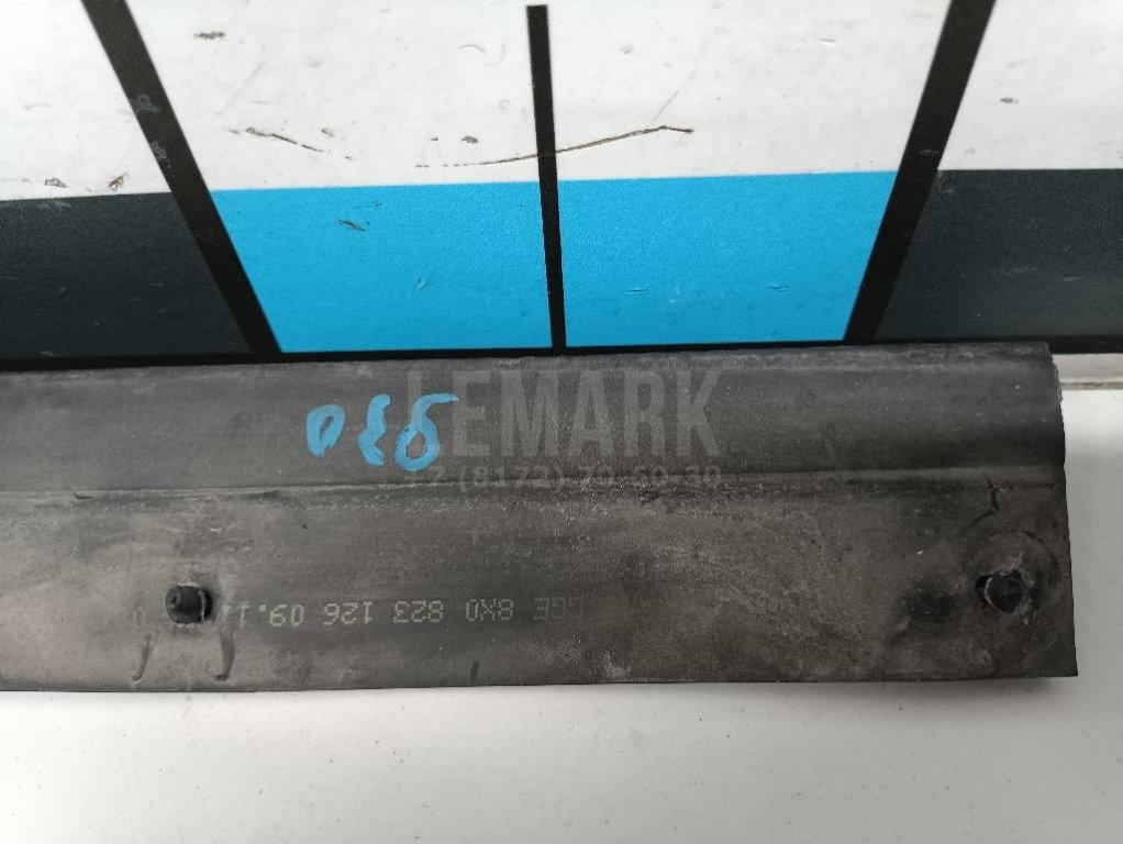 Уплотнитель капота для  Audi A4 [B8] Allroad 2009-2015