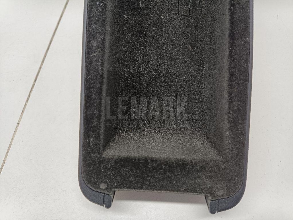 Подлокотник